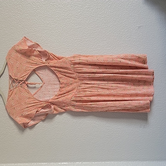 Stitch and Pine Peach Floral Dress - Picture 3 of 5